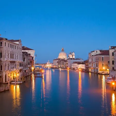 酒店 阿索非亚多酒店 2*