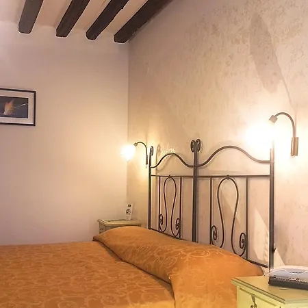 阿索非亚多酒店